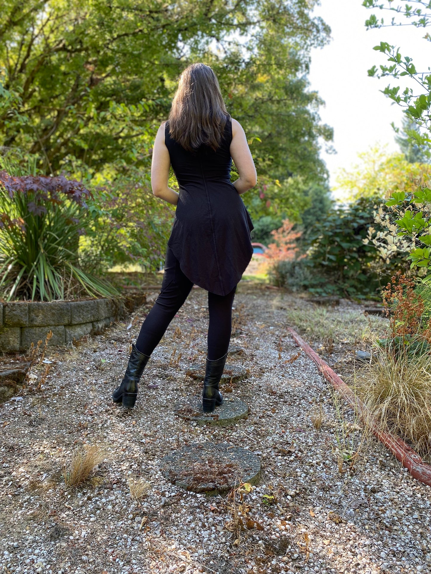 Made To Order Sleeveless Wide Keyhole Neck